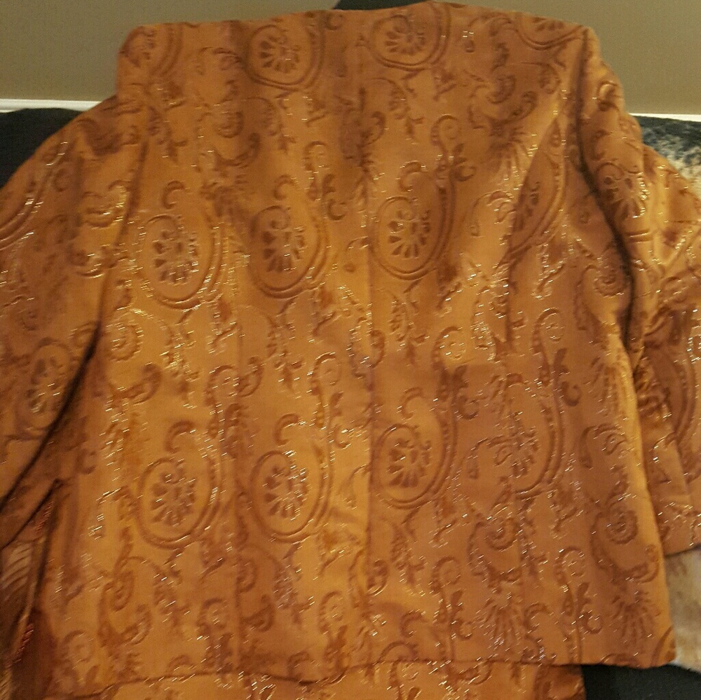 Suit - Picture 2 of 2